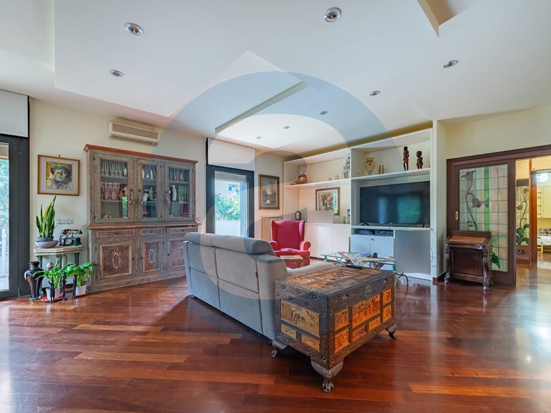 Appartamento in Vendita a Bari, 370'000€, 155 m²