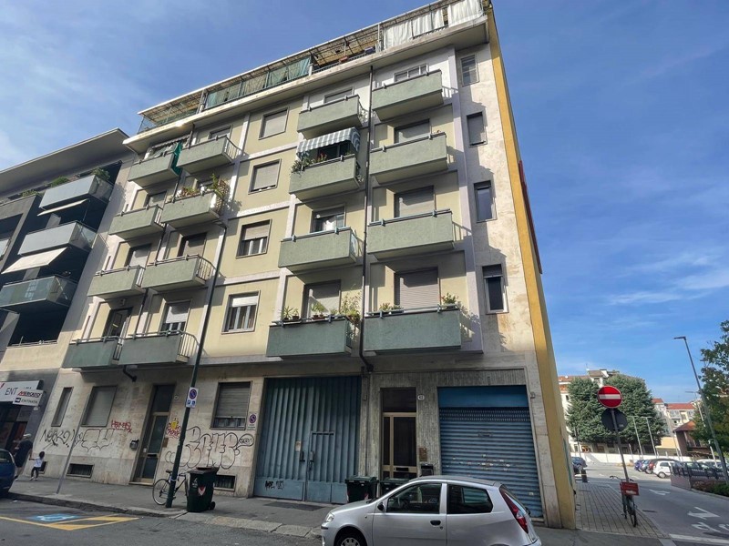 Bilocale in Vendita a Torino, 85'000€, 57 m²