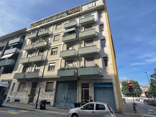 Bilocale in Vendita a Torino, 85'000€, 57 m²