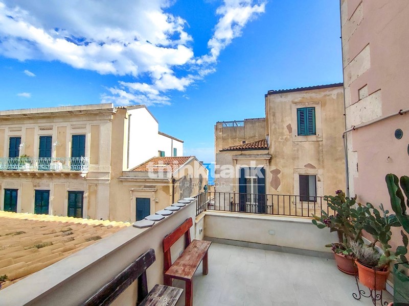 Casa Indipendente in Vendita a Siracusa, 350'000&euro;, 80 m²