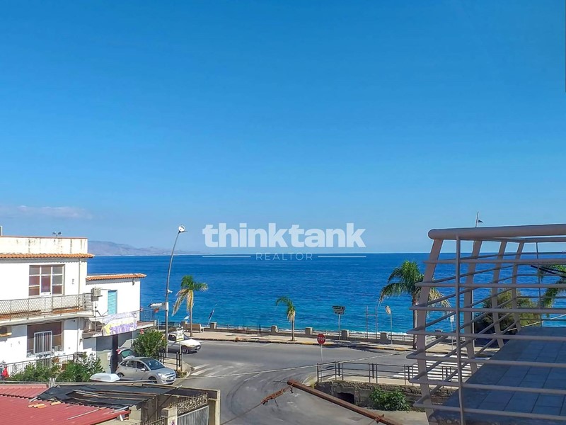 Villa in Vendita a Roccalumera, 170'000€, 105 m²