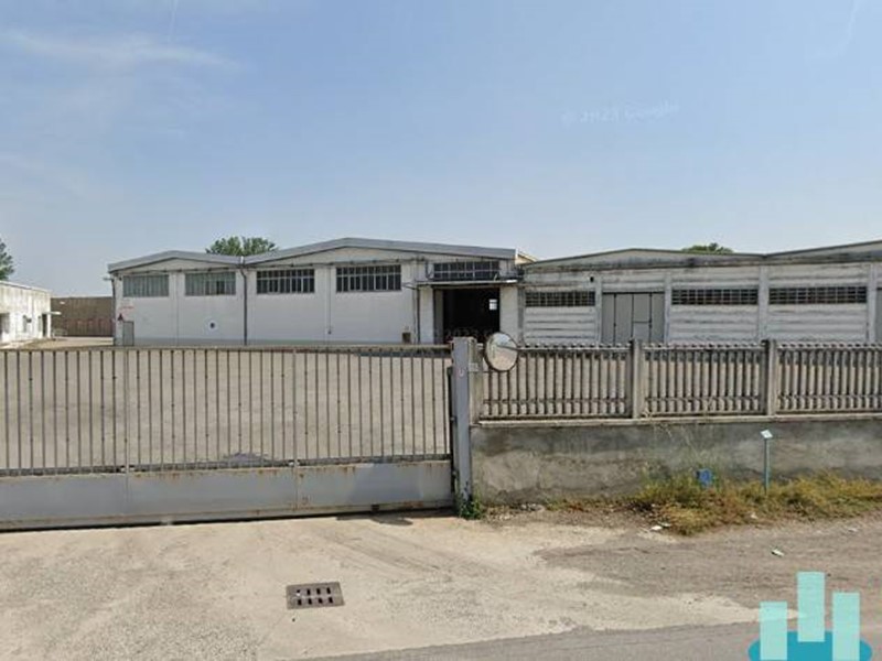Capannone in Vendita a Casalpusterlengo, 2'850'000€, 7960 m²