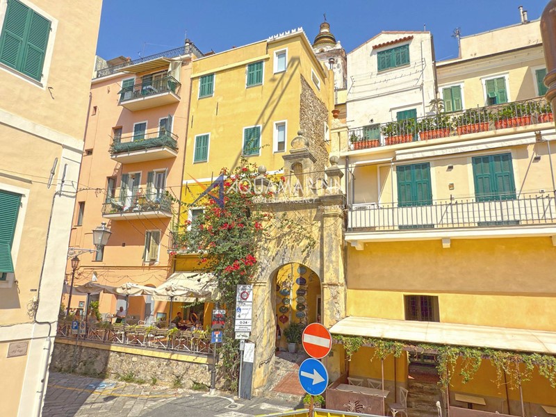 Trilocale in Vendita a Bordighera, 656'000€, 91 m²