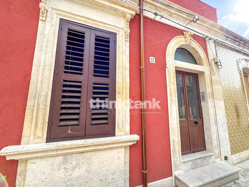 Casa Semi Indipendente in Vendita a Canicattini Bagni, 120'000€, 120 m²