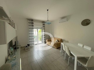 Casa Semi Indipendente in Vendita a Cepagatti, 150'000€, 144 m²