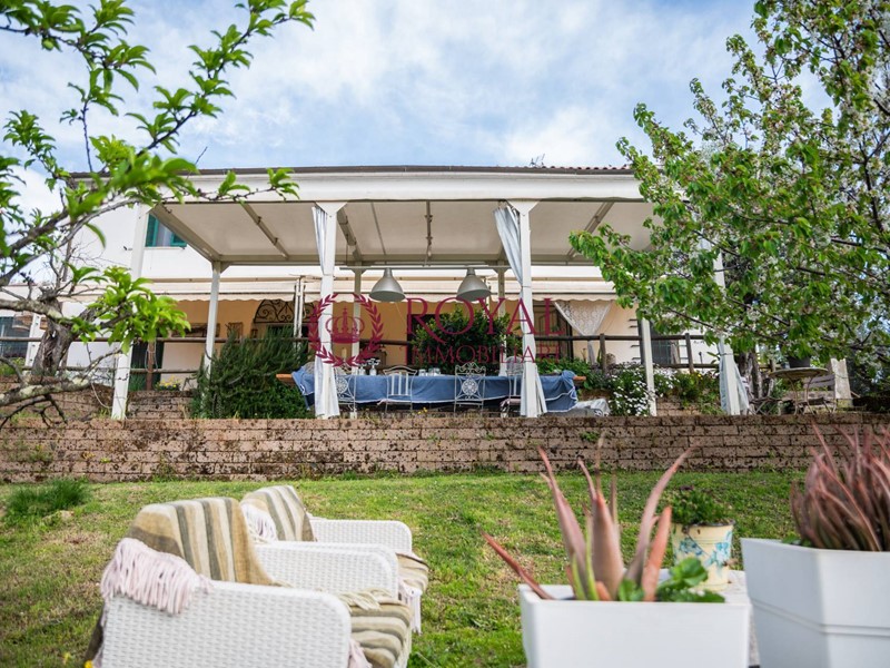 Rustico in Vendita a Collesalvetti, 390'000&euro;, 200 m²