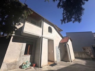 Bilocale in Affitto a L'Aquila, 400€, 54 m²