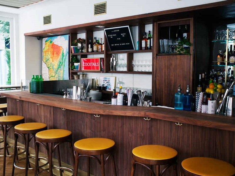 Attività commerciale in Vendita a Lainate, 260'000€, 300 m²