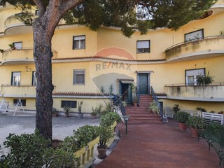 Appartamento in Vendita a Misterbianco, 235'000€, 200 m²