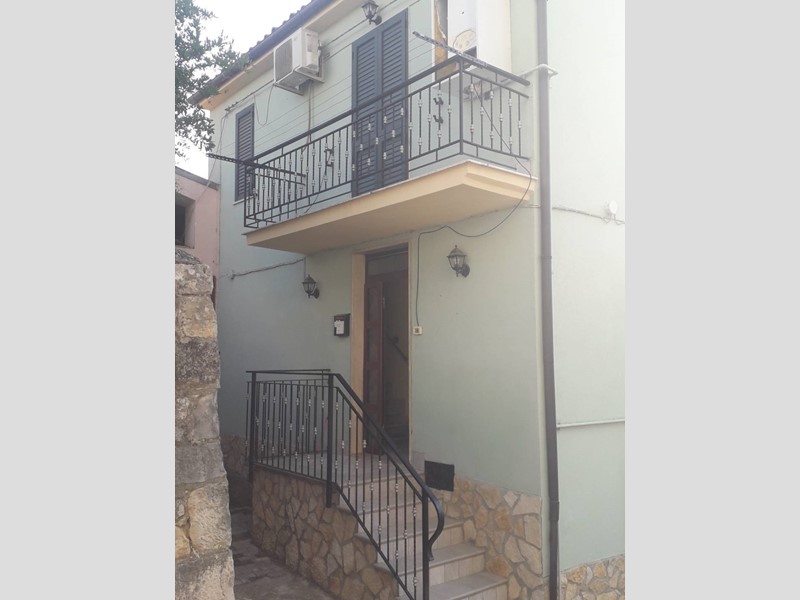 Casa Indipendente in Vendita a Manoppello, 60'000€, 70 m²