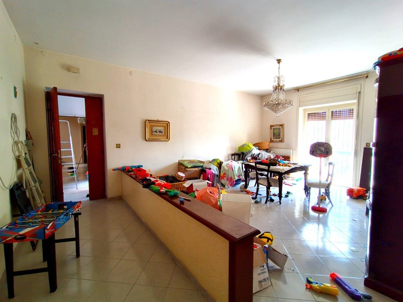 Quadrilocale in Vendita a Mariglianella, 160'000€, 110 m²