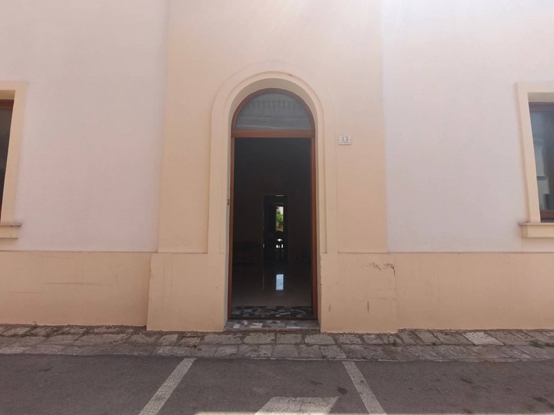 Villa in Vendita a Melissano, 225'000€, 250 m²