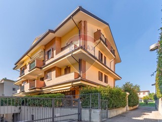 Bilocale in Vendita a Mezzago, 112'000€, 57 m²
