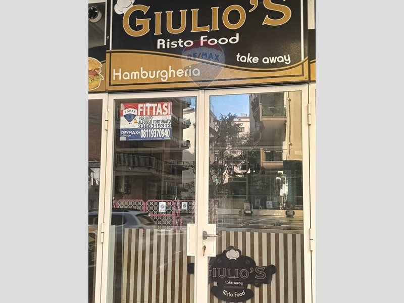 Immobile commerciale in Affitto a Napoli, 1'400€, 50 m²