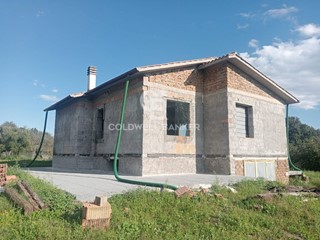 Casa Indipendente in Vendita a Nepi, 150'000&euro;, 250 m², con Box