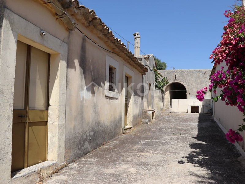 Rustico in Vendita a Noto, 80'000€, 150 m²