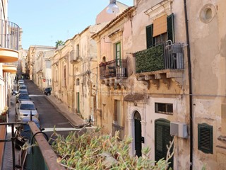 Casa Indipendente in Vendita a Noto, 260'000€, 140 m²