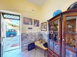 Trilocale in Vendita a Palermo, 90'000€, 70 m²