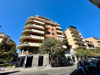 Trilocale in Vendita a Palermo, 200'000€, 67 m²