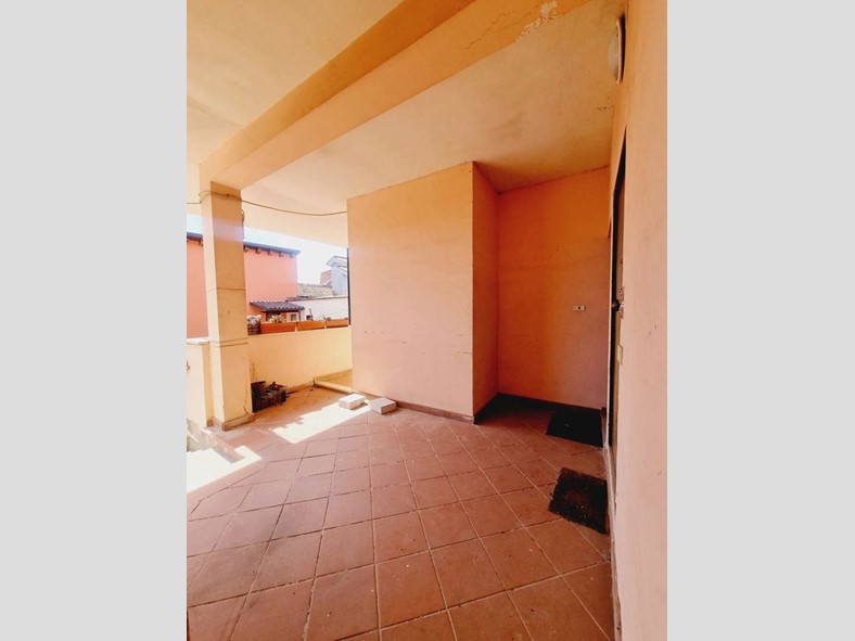 Villa bifamiliare in Vendita a Albano Laziale, 120'000€, 170 m²