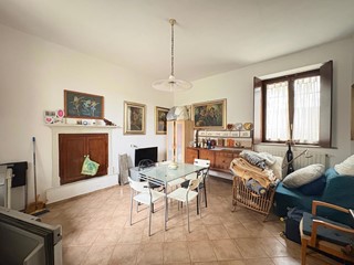Casa Indipendente in Vendita a Robecco sul Naviglio, 297'000€, 160 m²