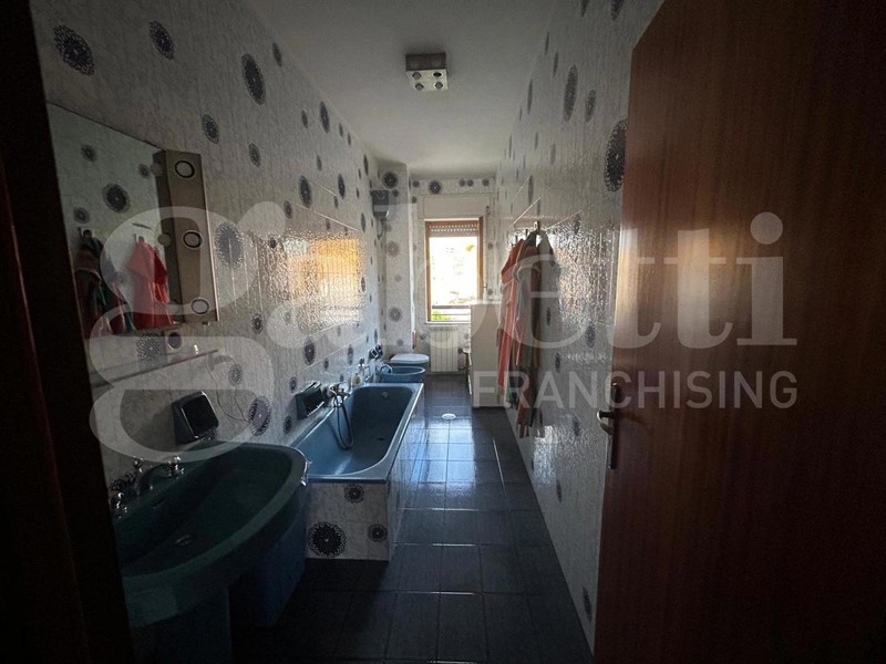 Appartamento in Vendita a Canosa di Puglia, 190 m²