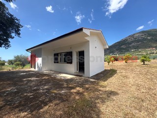 Casa Indipendente in Vendita a Terracina, 155'000€, 45 m², arredato