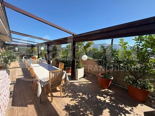 Attico in Vendita a Bastia Umbra, 300'000€, 125 m²