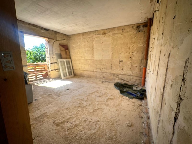 Villa in Vendita a Statte, 148'000€, 250 m²