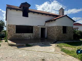 Villa in Vendita a Statte, 148'000€, 250 m²
