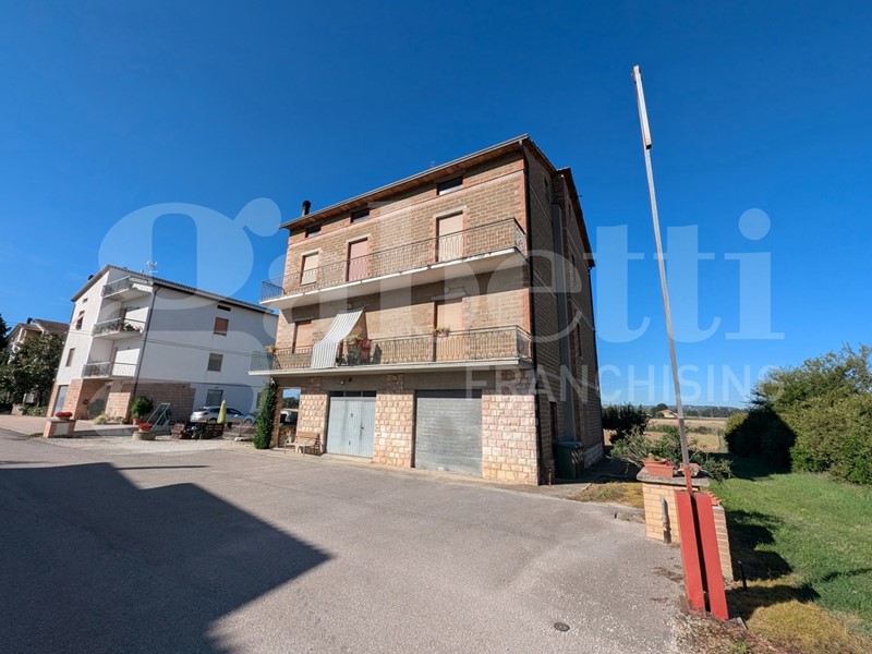 Quadrilocale in Affitto a Deruta, 79'000€, 120 m²