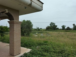 Villa in Vendita a Aprilia, 200'000€, 400 m²