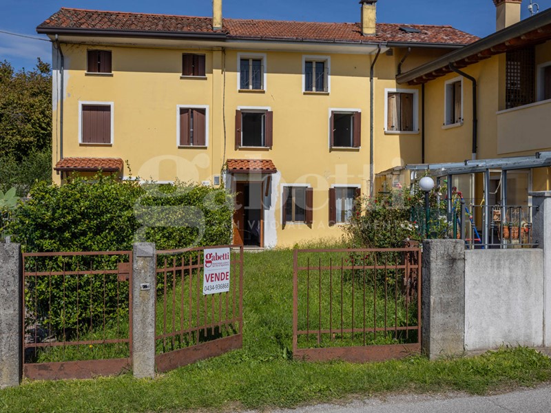 Villetta a schiera in Vendita a San Vito al Tagliamento, 130'000€, 110 m²