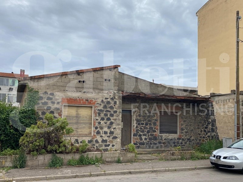 Casa Indipendente in Vendita a Oristano, 215'000€, 212 m²