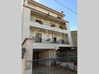 Bilocale in Vendita a Oristano, 115'000€, 85 m², arredato