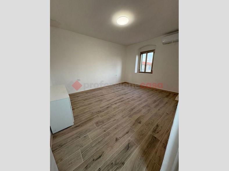 Bilocale in Affitto a Montecatini Terme, 800€, 60 m²