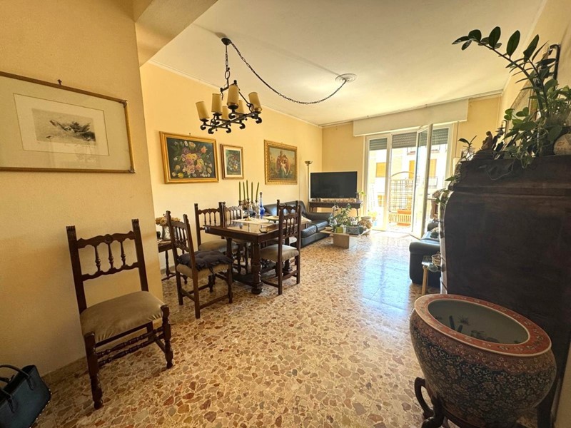 Quadrilocale in Vendita a Arezzo, 205'000&euro;, 97 m², con Box