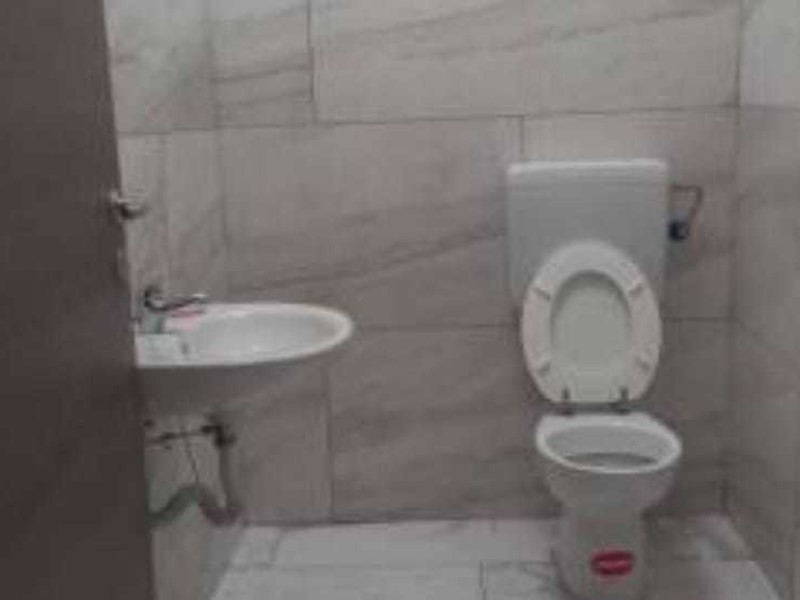 Immobile commerciale in Affitto a Finale Emilia, 1'400&euro;, 