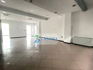 Ufficio in Affitto a San Benedetto del Tronto, 1'100€, 107 m²