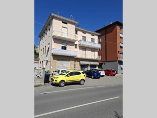 Quadrilocale in Vendita a Medesano, zona Ramiola, 135'000&euro;, 130 m²