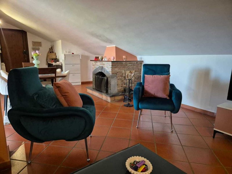 Mansarda in Vendita a Mascalucia, zona Freccia D'oro, 138'000€, 160 m², arredato