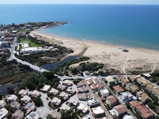 Villa in Vendita a Modica, zona MARE, 190'000€, 80 m², arredato