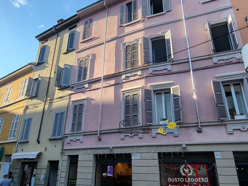 Monolocale in Vendita a Parma, zona Oltretorrente, 78'000€, 30 m², arredato