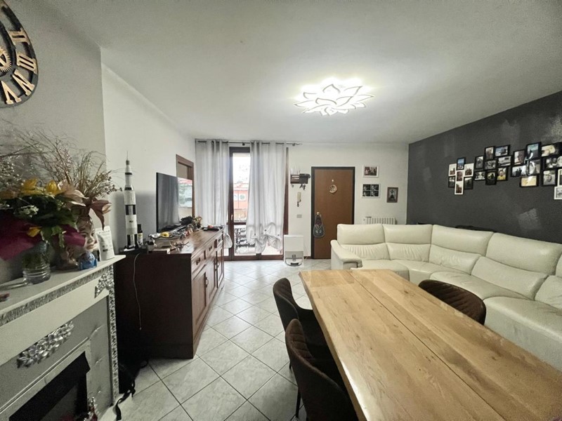 Appartamento in Vendita a Rimini, 210'000€, 100 m², con Box