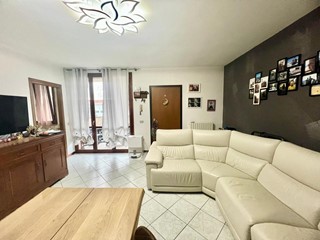 Appartamento in Vendita a Rimini, 210'000€, 100 m², con Box