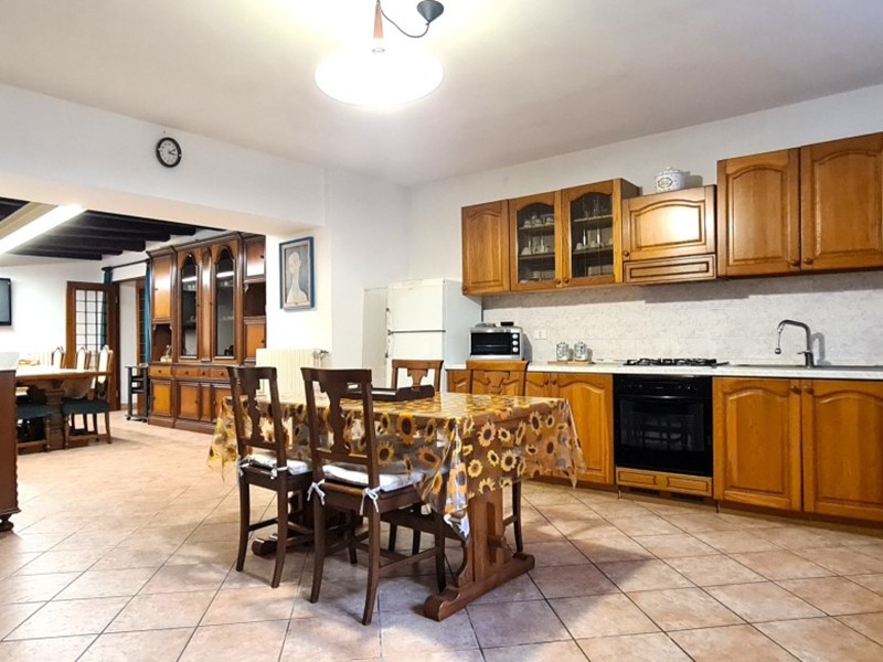 Casa Semi Indipendente in Vendita a Iseo, zona Clusane, 199'000€, 130 m²