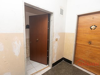 Quadrilocale in Vendita a Genova, zona Sestri Ponente, 50'000€, 49 m²