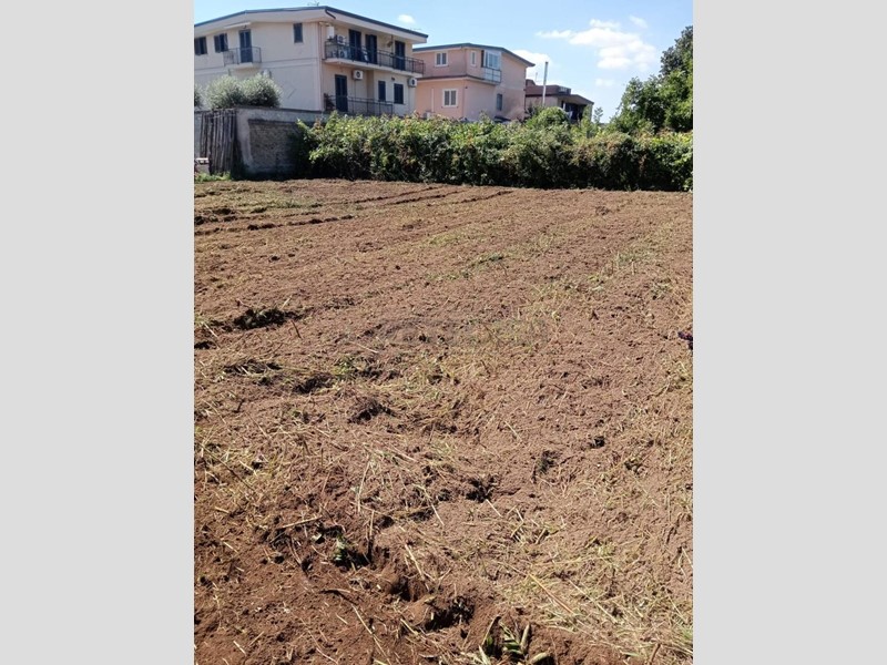 Terreno edificabile in Vendita a Marcianise, 87'000€, 588 m²
