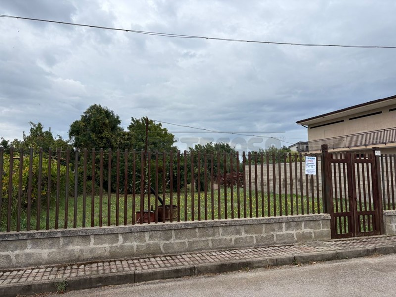 Terreno edificabile in Vendita a Marcianise, 110'000€, 594 m²