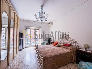 Bilocale in Affitto a Napoli, zona Rione Alto, 400€, 126 m², arredato